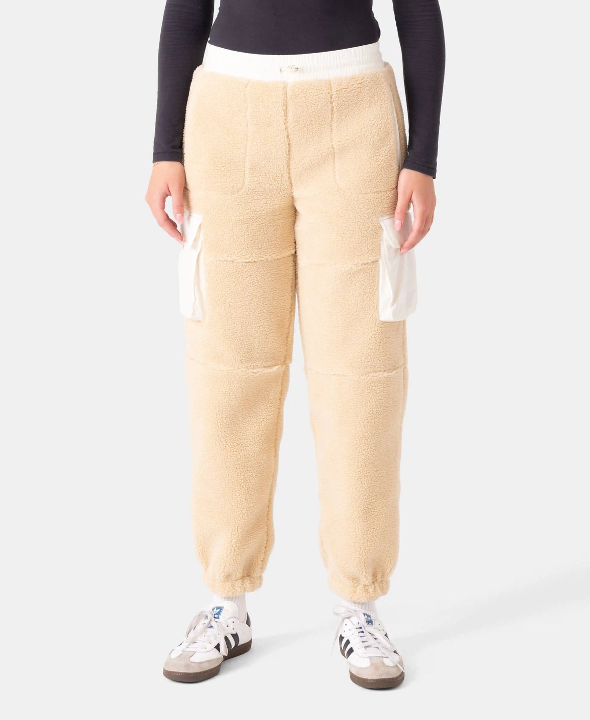 W25 Rita Sherpa Jogger